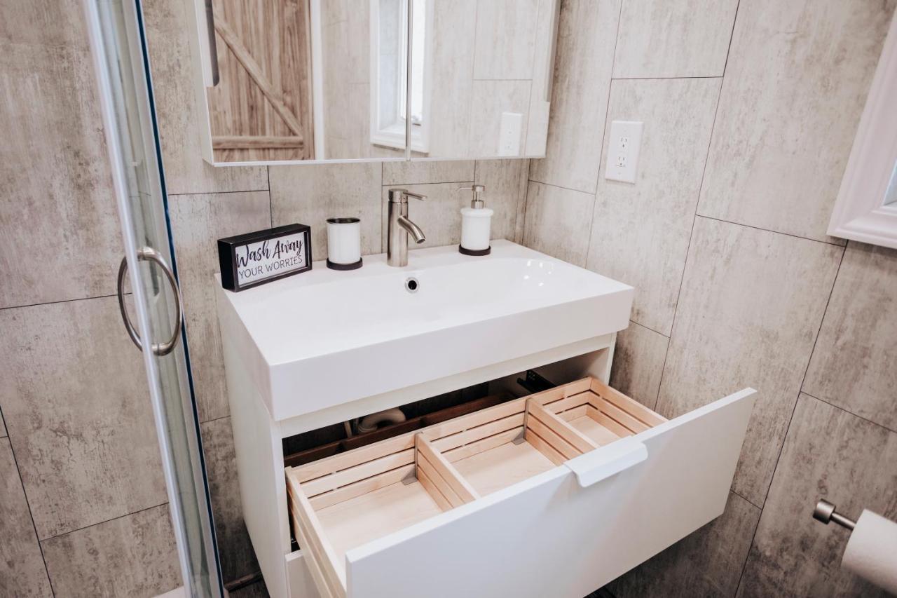 Painted Post Modern & Cozy Stand-Alone Apartment - Perfect Stay מראה חיצוני תמונה